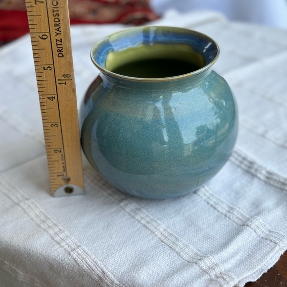 Beautiful blue handmade pottery vase - Picture 4 of 8